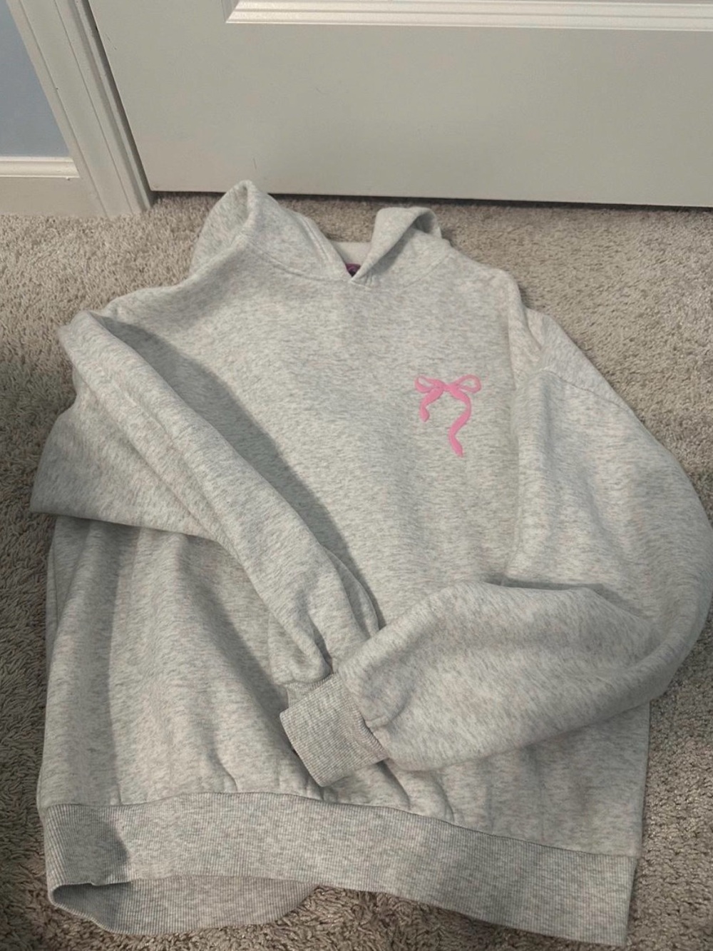 Edikted Light Gray Hoodie